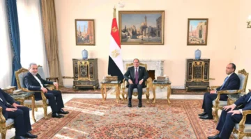 مشاورات سياسية دورية بين مصر وإيران لتطوير العلاقات