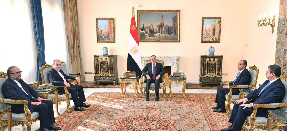 مشاورات سياسية دورية بين مصر وإيران لتطوير العلاقات