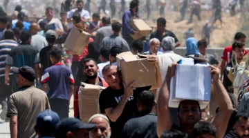 الجيش الإسرائيلي يقول إنه أطلق النار قرب نقطة لتوزيع المساعدات في غزة