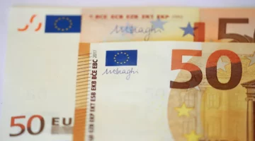 هبوط عوائد السندات الأوروبية لأدنى مستوياتها في أسابيع