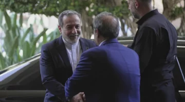 طهران لفتح «صفحة جديدة» مع بيروت