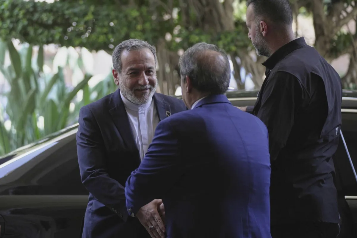 طهران لفتح «صفحة جديدة» مع بيروت