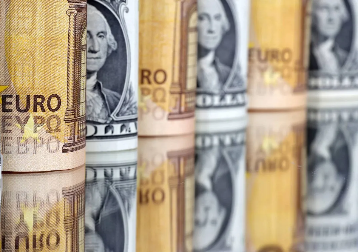 الدولار الأميركي يهبط لأدنى مستوى منذ 3 سنوات