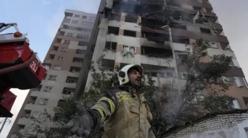 بالصور… الضربات الإسرائيلية على إيران تستهدف قادة عسكريين ومنشأة نووية ومصانع