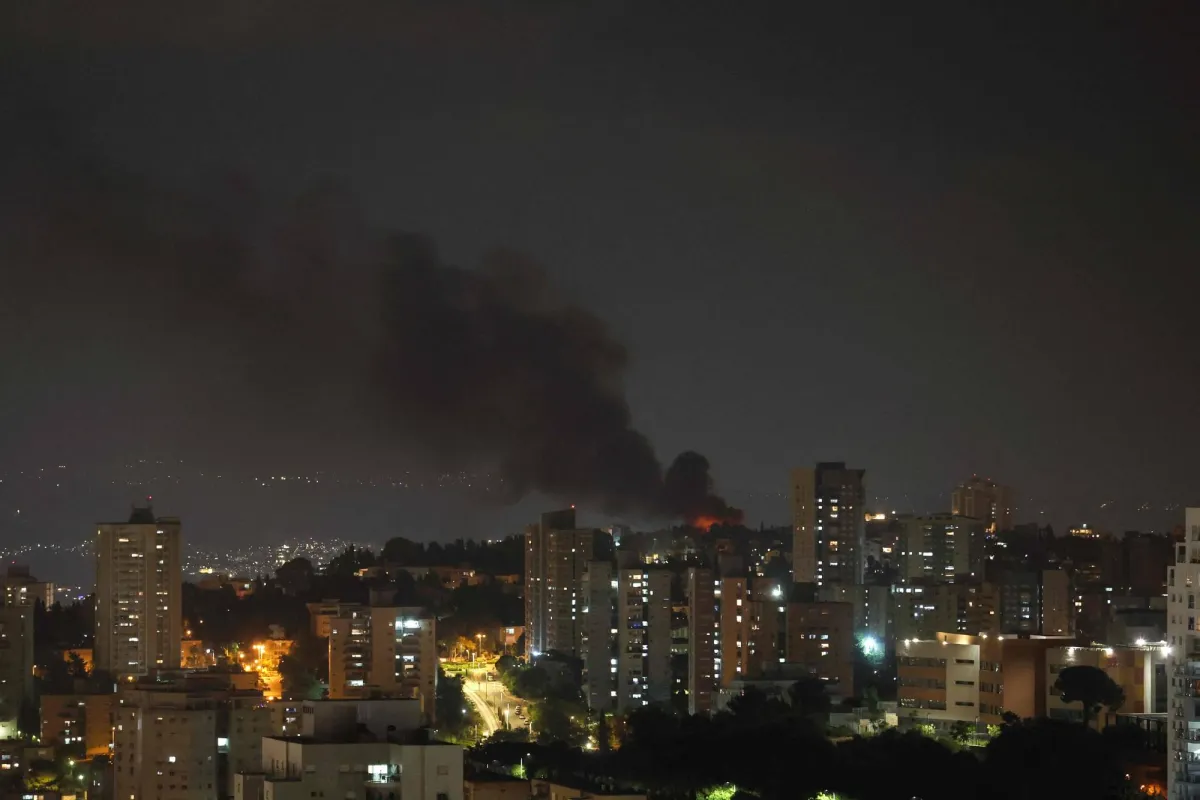 إصابة عدد من المواقع جراء الهجمات الصاروخية الإيرانية