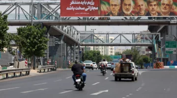 «الحرس الثوري» يؤكد مقتل رئيس استخباراته ونائبه بقصف إسرائيلي اليوم