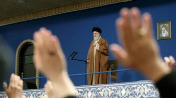 بعد عقود من التحديات… خامنئي أمام اختباره الأصعب