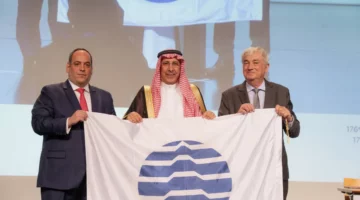 السعودية تتسلم رسمياً «علم إكسبو الدولي»