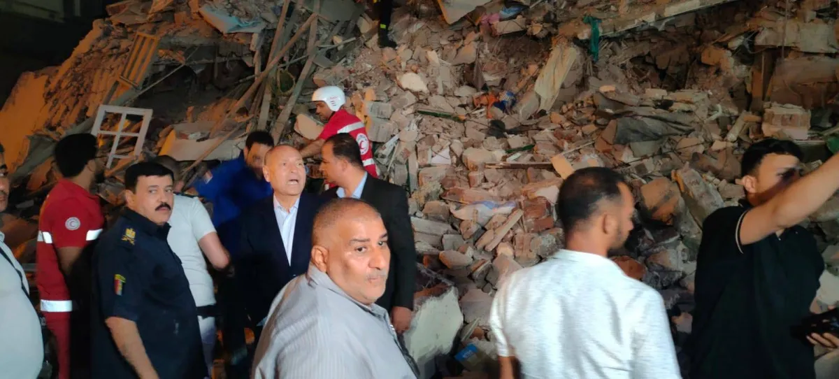 حالتا وفاة و5 مصابين إثر انهيار عقار سكني في القاهرة