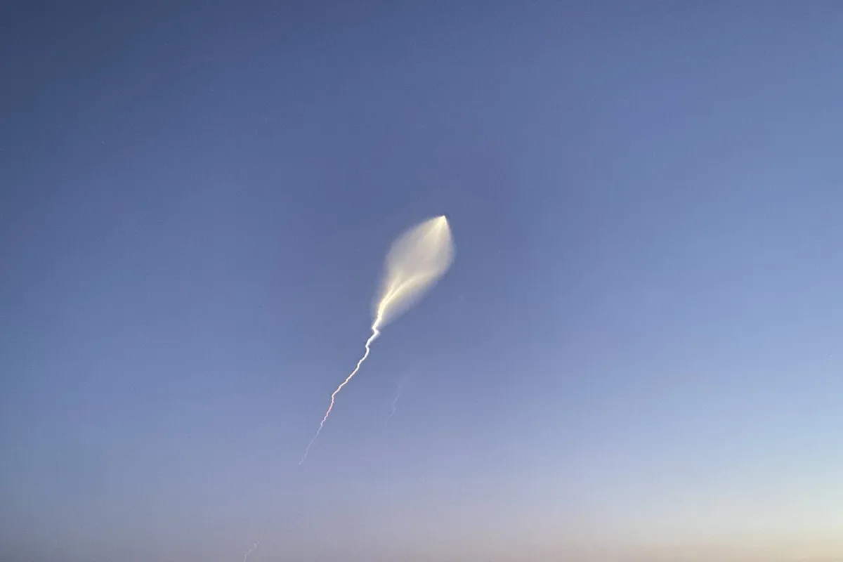 قتلى وجرحى جراء رشقة صاروخية إيرانية ضربت تل أبيب ومستشفى سوروكا في بئر السبع