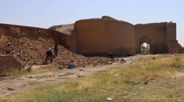 الرقة تُرمّم ذاكرتها… سور المدينة ينهض من ركام الحرب