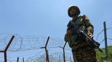 الهند توقف شخصين يُشتبه في إيوائهما منفذي هجوم كشمير