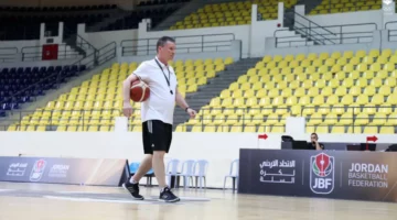 الأميركي ستيبينغ مدرباً جديداً لمنتخب كرة السلة السوري
