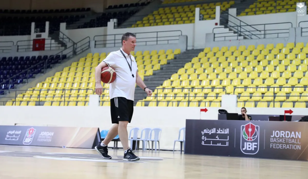 الأميركي ستيبينغ مدرباً جديداً لمنتخب كرة السلة السوري