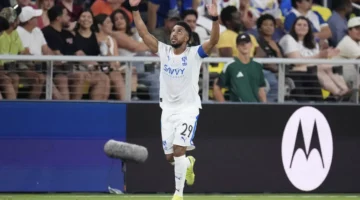 الهلال لم يأتِ لمجرد المشاركة
