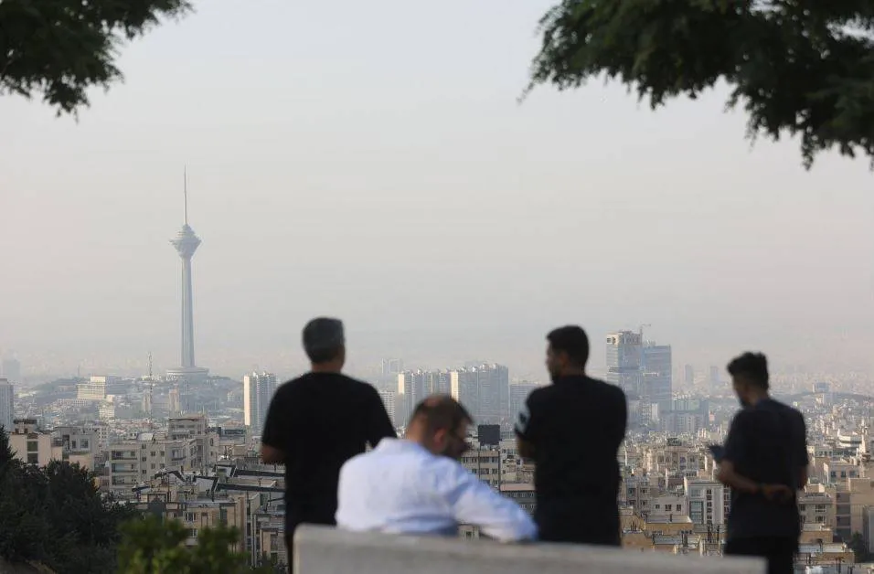 إيران تدعو الأجانب المقيمين بصورة غير شرعية لمغادرتها