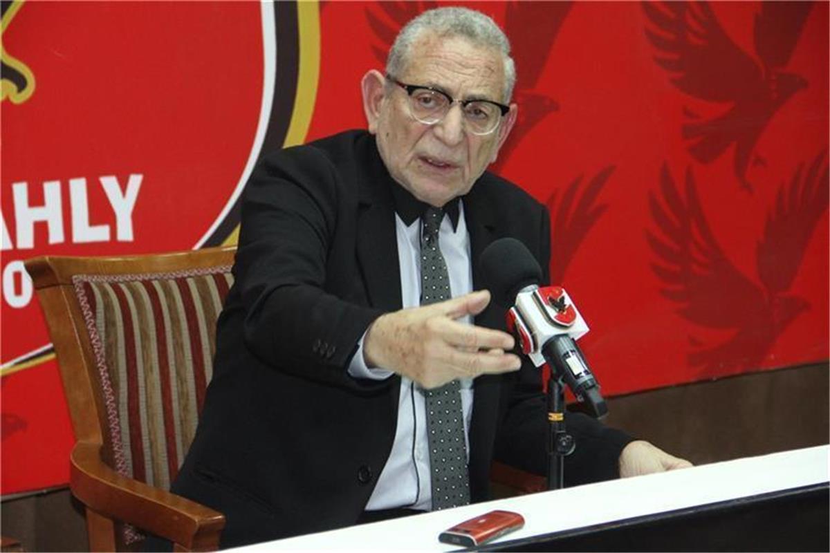 “قدمنا له عرضا مغريًا ورفضه”.. عدلي القيعي يكشف أسباب رحيل علي معلول عن الأهلي