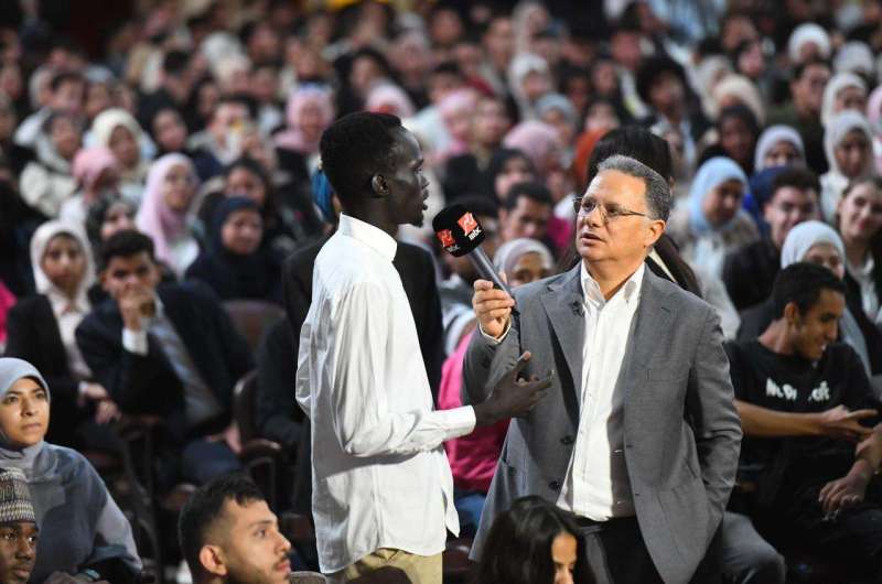 بحضور ألف طالب.. شريف عامر يحاور وزير التعليم غدا