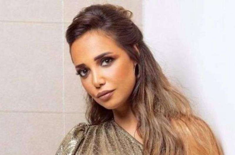 بعد ولادتها.. تعرض المطربة راندا حافظ لجلطة في الرئة