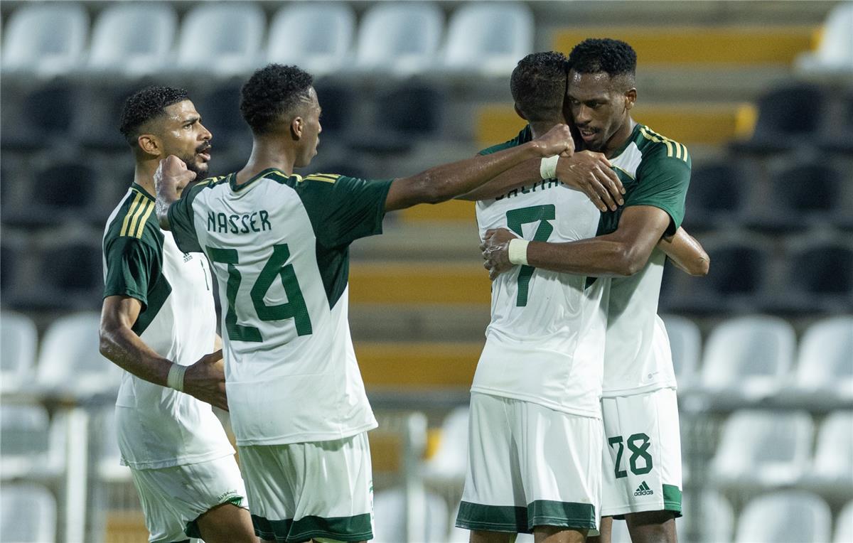 رينارد يُعلن تشكيل السعودية أمام البحرين في تصفيات كأس العالم