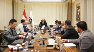 وزير قطاع الأعمال: انفتاح كامل على الشراكة مع القطاع الخاص لتوطين صناعة الغزل والنسيج