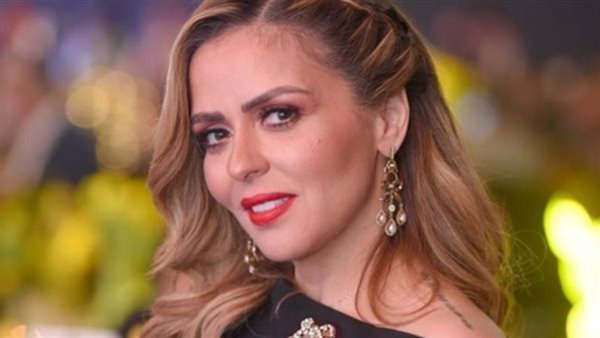 مها الصغير تكشف كواليس حياتها في برنامج “معكم”.. وترد على شائعات زواجها
