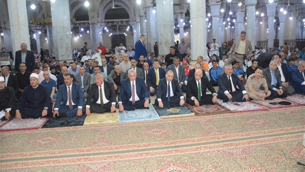 محافظ الغربية يؤدي صلاة العيد بمسجد السيد البدوي ويهنئ الأهالي بعيد الأضحى