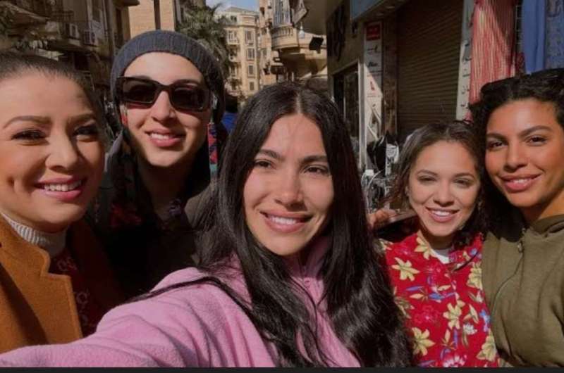 انتصار عن علاقتها ببطلات “80 باكو”: بقينا “لولا وبناتها”