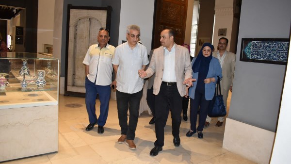 أمين عام الأعلى للآثار يتفقد منطقة مجمع الأديان ومتحف الفن الإسلامي
