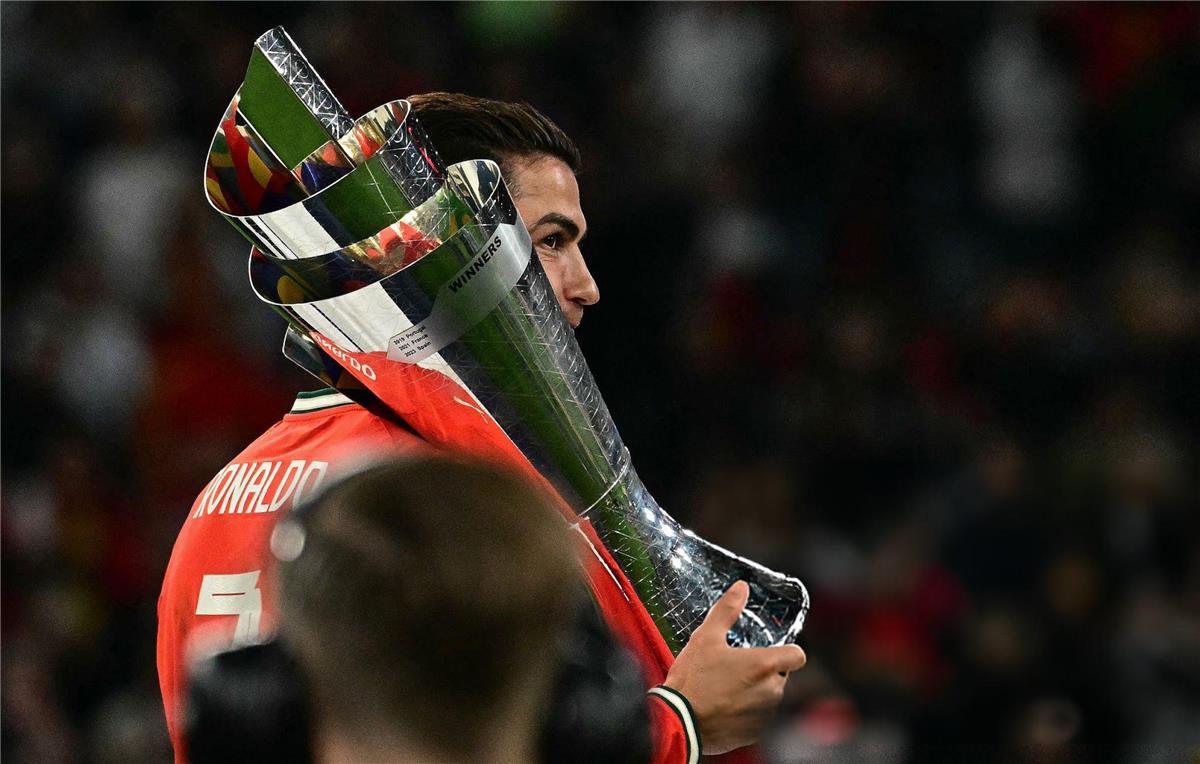 مستعد لكسر ساقي.. أول تعليق لـ رونالدو بعد تتويج البرتغال بدوري الأمم الأوروبية
