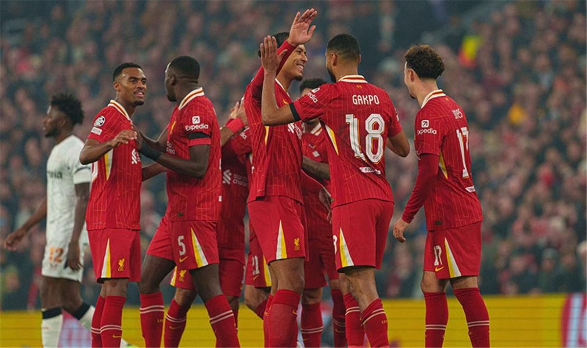 لاعب ليفربول يثير الجدل بشأن إمكانية رحيله في الصيف الحالي