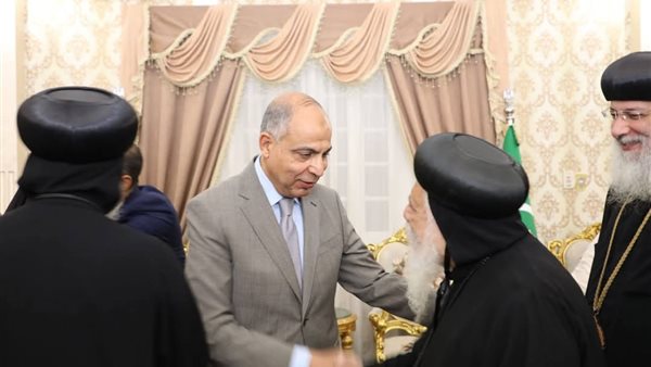 محافظ المنيا يستقبل ممثلى الكنيسة للتهنئة بالعيد ويؤكد:”محبتكم رسالة ربانية”