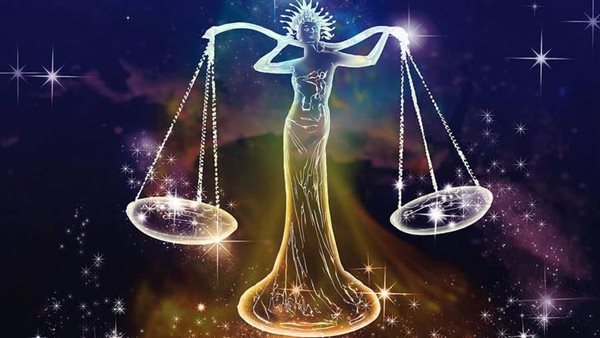 توقعات الأبراج اليوم الأربعاء.. تقلبات مهنية وعاطفية ونصائح للصحة والهدوء النفسي