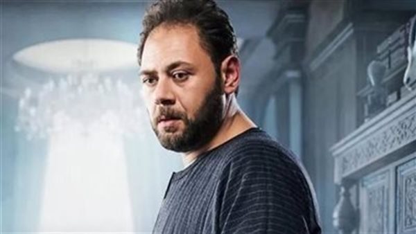 محمد علي رزق يحتفل بعيد زواجه الرابع