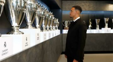 أرنولد يتغزل في ريال مدريد ويفسر سبب تغيير اسمه على القميص