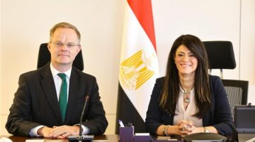 وزيرة التخطيط تبحث مع السفير البريطاني تعزيز التعاون في التحول الأخضر وتمكين القطاع الخاص