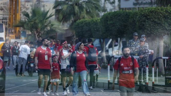 جماهير الأهلي تتوافد على استاد هارد روك لدعم الفريق في مونديال الأندية