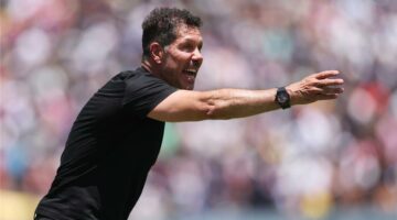 سيميوني عن هزيمة أتلتيكو مدريد الثقيلة أمام باريس سان جيرمان: اتخذت قرارًا هامًا بعد 14 عامًا