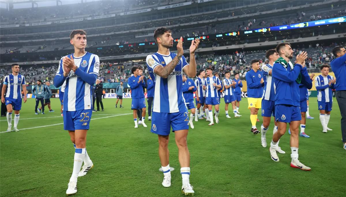 لاعب بورتو بعد التعادل مع بالميراس: الأهلي وإنتر ميامي خصمان قويان.. والمجموعة مشتعلة