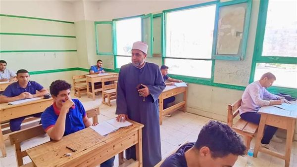 نموذج حل امتحان الصف الثالث الثانوي الأزهري 2025 (صور)