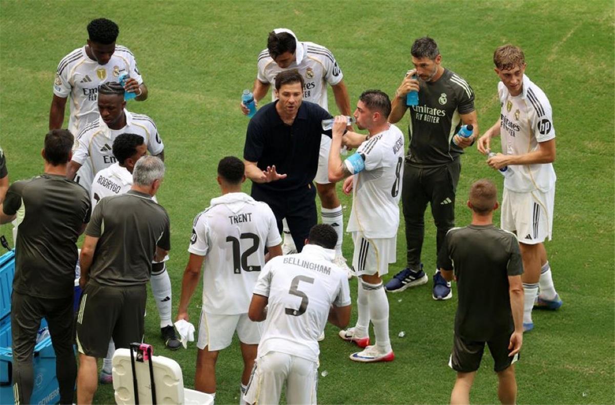 تشابي ألونسو: حزين من التعادل مع الهلال السعودي.. ومبابي يمر بحالة سيئة