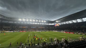 إيقاف مباراة باتشوكا وسالزبورج في كأس العالم للأندية.. واللاعبون يتركون الملعب