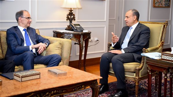 “عبدالعاطي” يعلن استعداد مصر لبحث سبل التعاون مع صربيا في مجال الطاقة المتجددة
