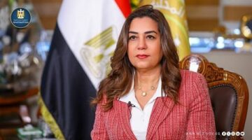 وزيرة التنمية المحلية تتفقد أعمال تطوير المرحلة الأولي من سوق العتبة بالموسكي