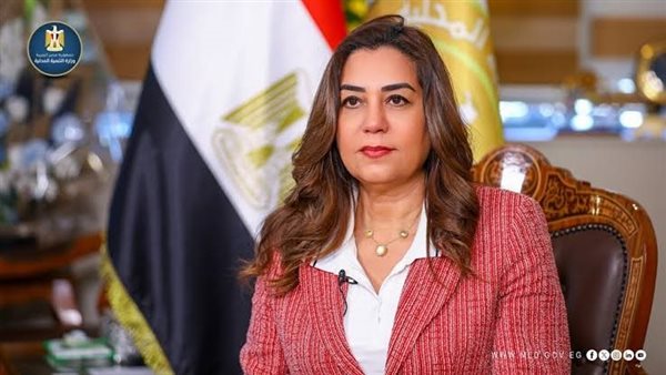 وزيرة التنمية المحلية تتفقد أعمال تطوير المرحلة الأولي من سوق العتبة بالموسكي