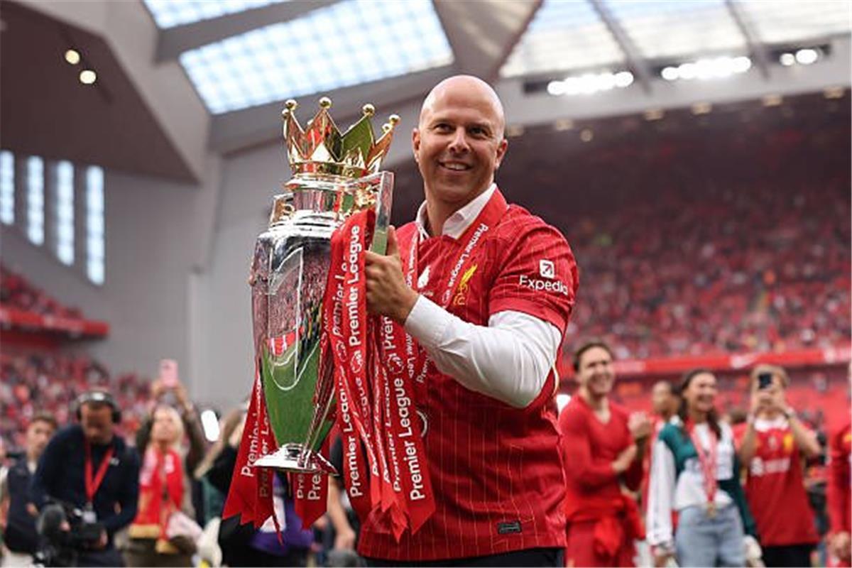 ليفربول يضع الرتوش الأخيرة على صفقة خليفة روبرتسون