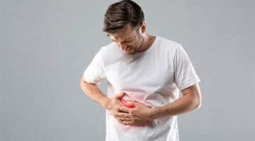 أطعمة شائعة تدمر الكبد بصمت… ابتعد عنها قبل فوات الأوان