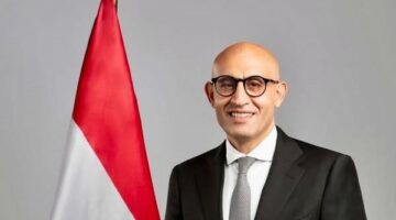 وزير التعليم يتابع انطلاق امتحان اللغة العربية للثانوية العامة من غرفة العمليات المركزية