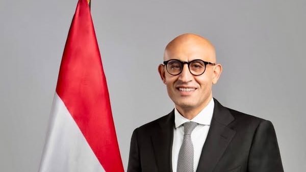 وزير التعليم يتابع انطلاق امتحان اللغة العربية للثانوية العامة من غرفة العمليات المركزية