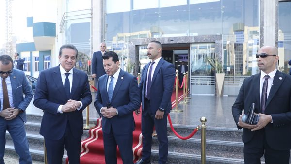 وزير الصحة يشهد إطلاق مبادرة “بإيدينا ننقذ حياة” للتوعية بالموت القلبي المفاجئ